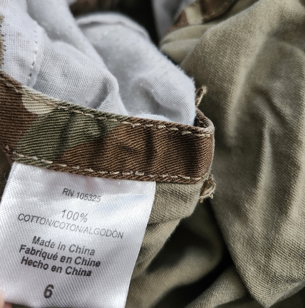 John Deere Camo Kids Overalls in Green and Brown - Picture 3 of 6